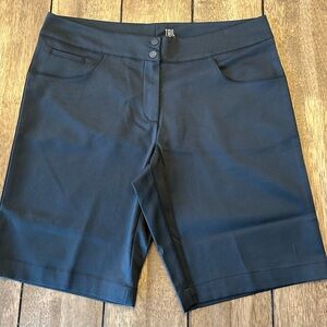 Woman’s Size 8 Tail Black Golf Dress Shorts 10” Stretch Moisture Wicking Pockets